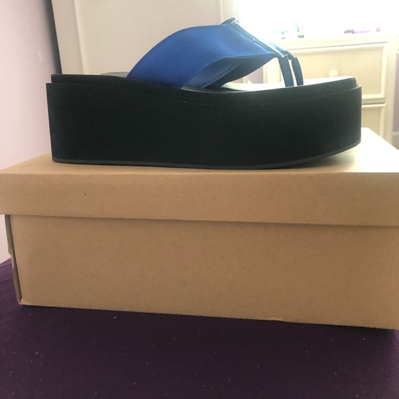 Steven Madden - Picture 3 of 3